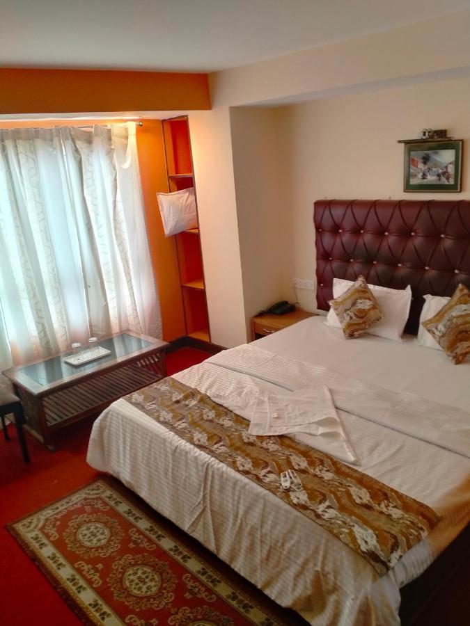 Oyo 12370 Royal Sarava Hotel Dardzsiling Kültér fotó