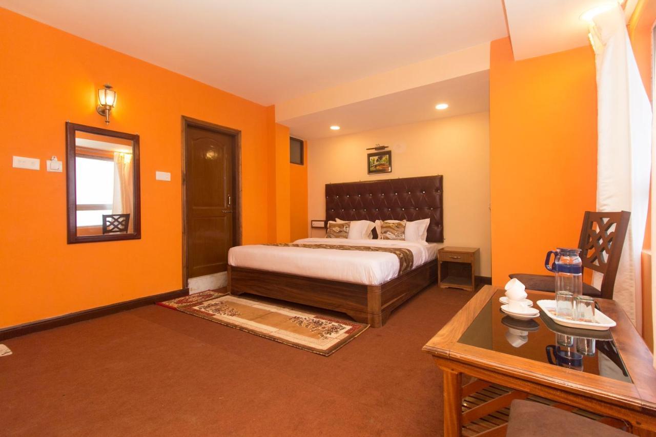 Oyo 12370 Royal Sarava Hotel Dardzsiling Kültér fotó