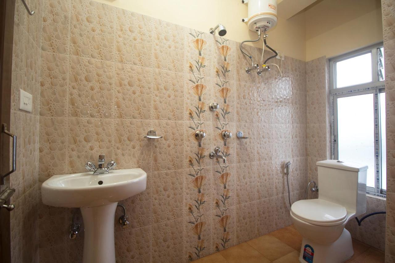 Oyo 12370 Royal Sarava Hotel Dardzsiling Kültér fotó