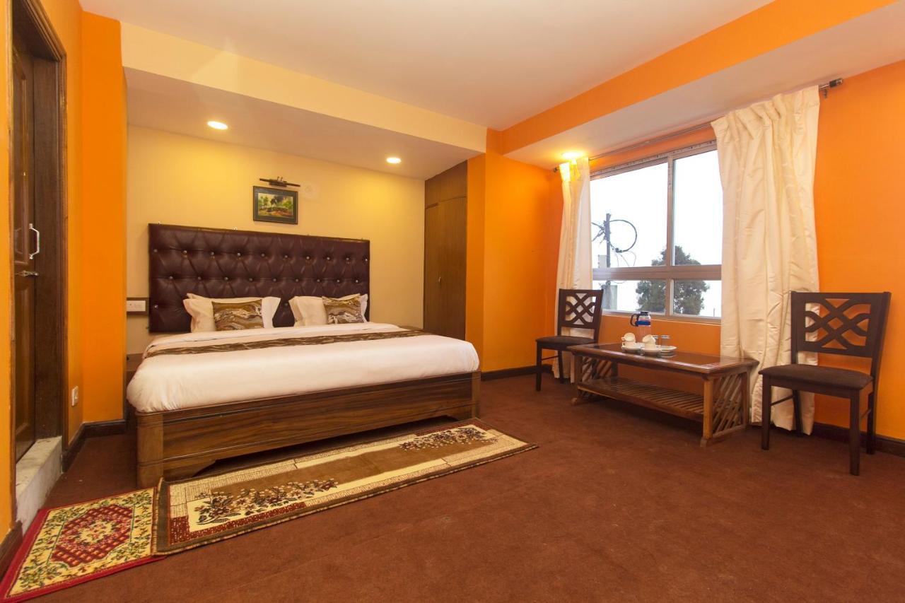 Oyo 12370 Royal Sarava Hotel Dardzsiling Kültér fotó