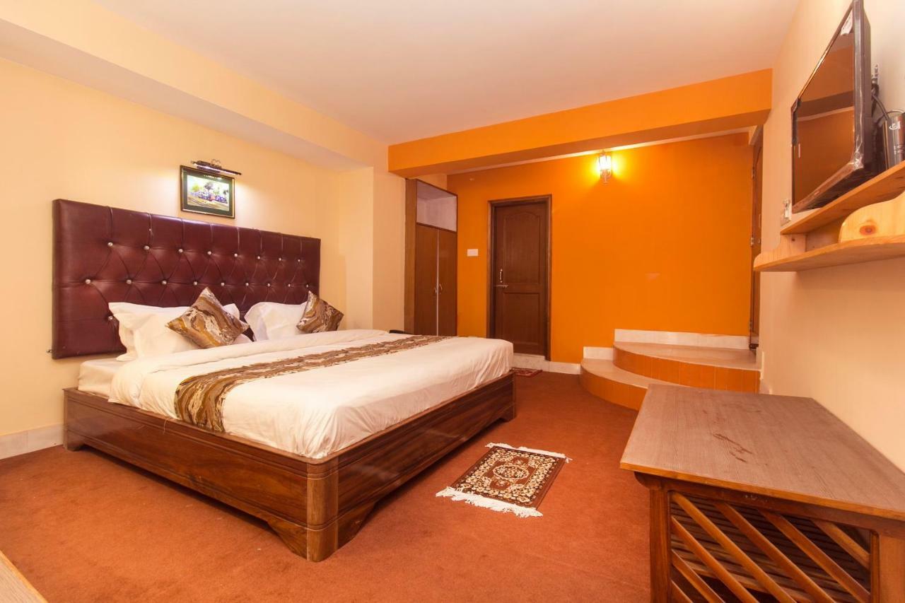 Oyo 12370 Royal Sarava Hotel Dardzsiling Kültér fotó