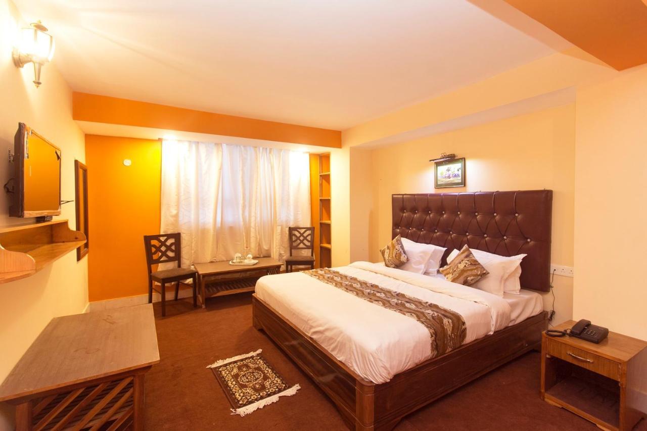 Oyo 12370 Royal Sarava Hotel Dardzsiling Kültér fotó